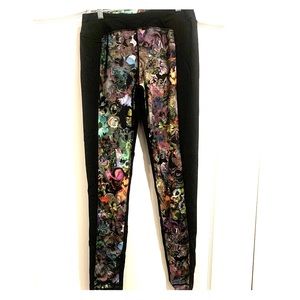 Cynthia Rowlett workout pants. Size Medium.